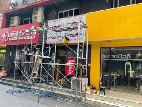 晋江制作广告招牌如何避免它发黄？